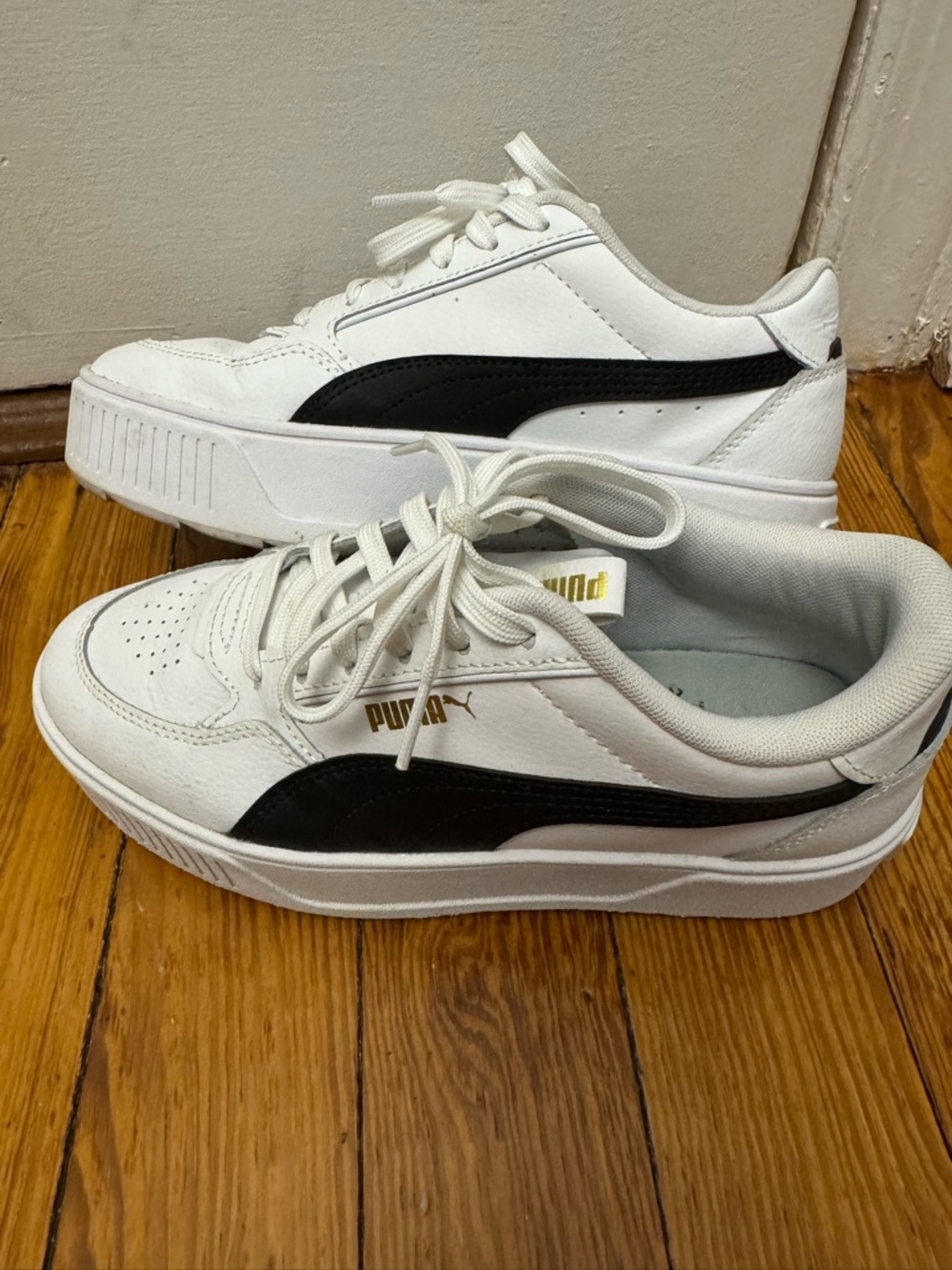 Puma Women's Platform White and Black Sneakers with Gold Logo - Picture 3 of 8